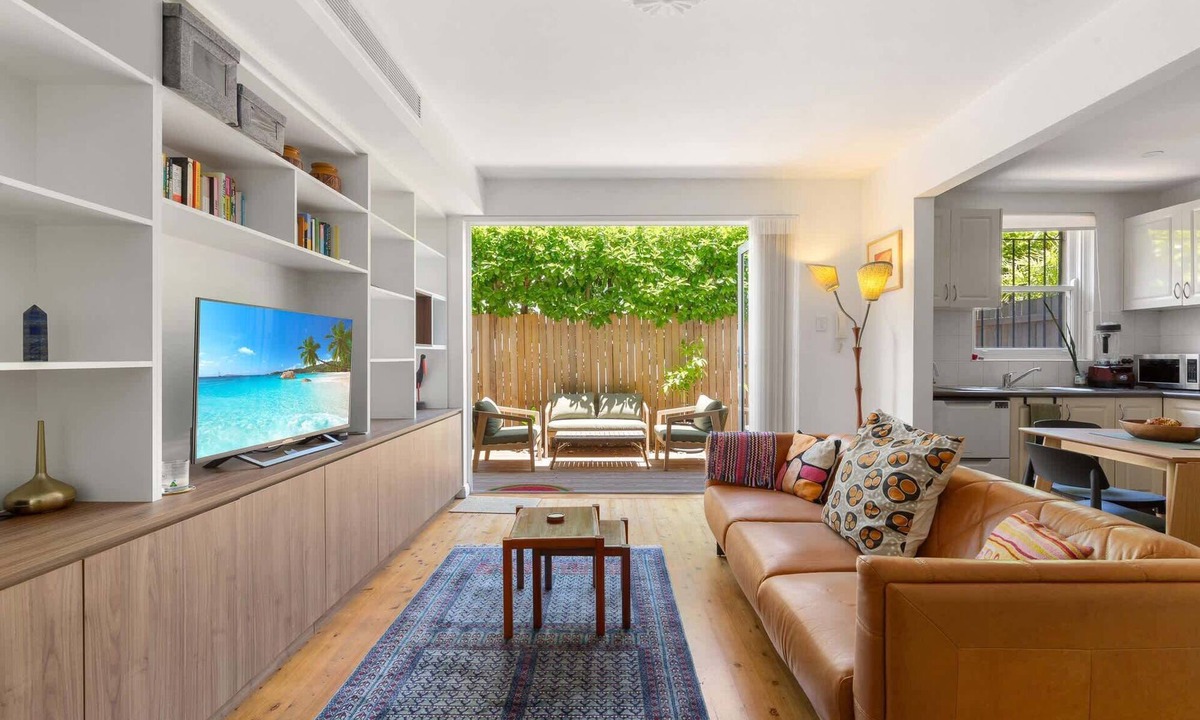 Marrickville Apartment | Spacious Stay Near Shops & Cafes in Marrickville