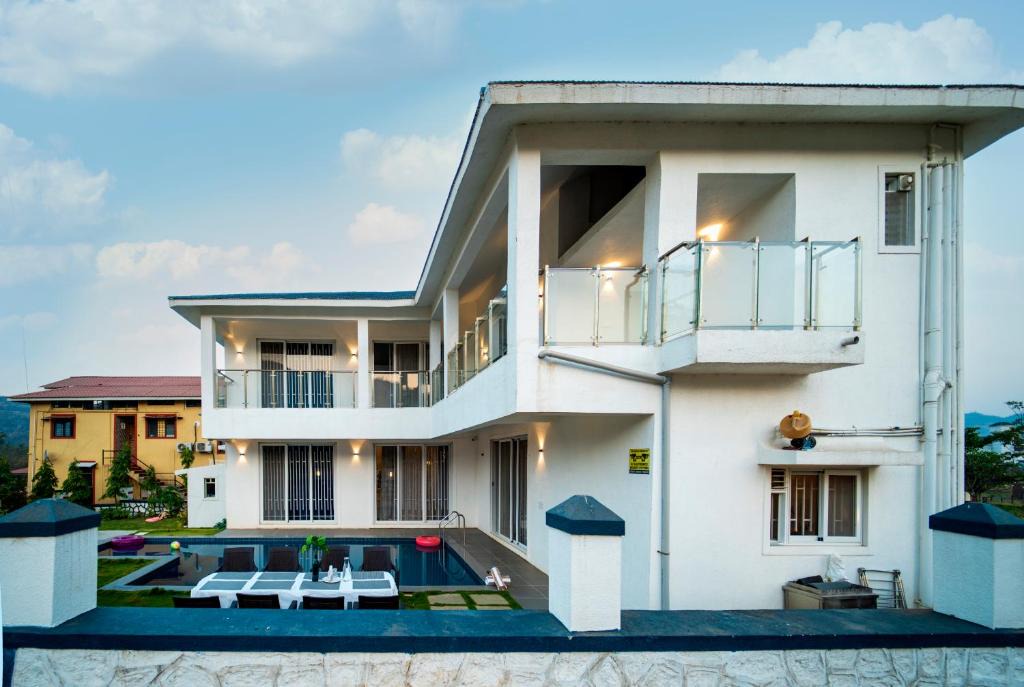Lonavala Villa | Spicy Mango Villa Gardena - Luxurious Villa In Karjat