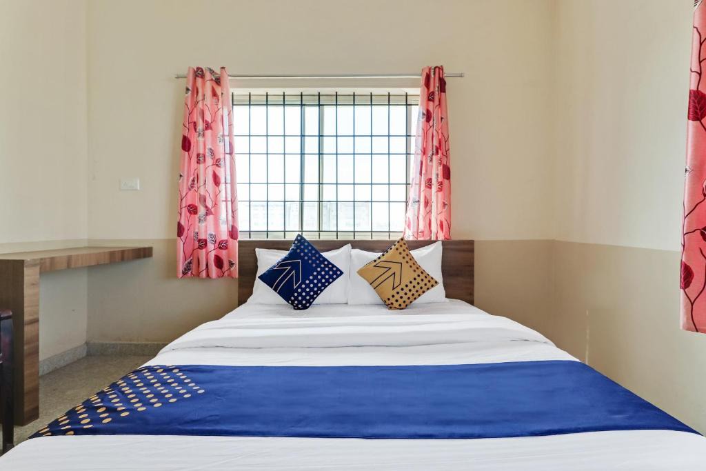 Hassan Hotel | SPOT ON 76940 Sri Annapoorneshwari Residency Boarding & Lodging