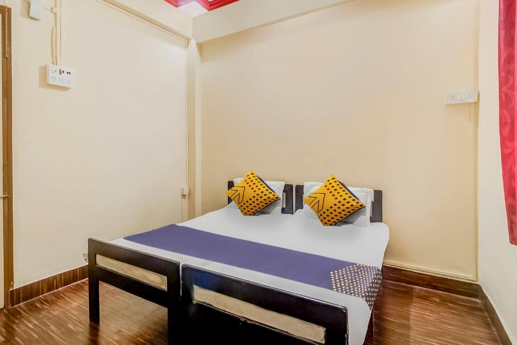 Nala Sopara Hotel | SPOT ON NEW USHAKAL LODGING & BOARDING