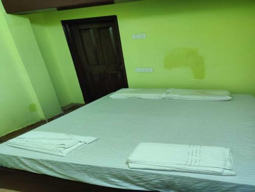 Tenali Hotel | Spot On V GUST IN