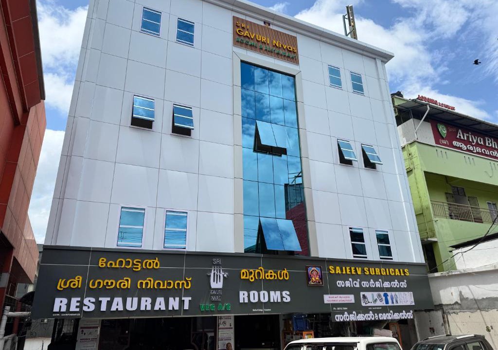 Thiruvananthapuram Hotel | Sri Gavuri Nivas