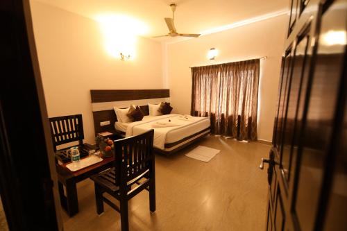 Velankanni Hotel | Sri Gnana Vedha Beach Residency