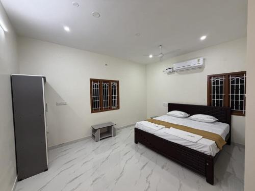 Rameshwaram House | Sri Murugan Homestay