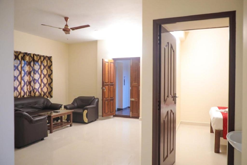 Kalapettai Hotel | SRV Residency