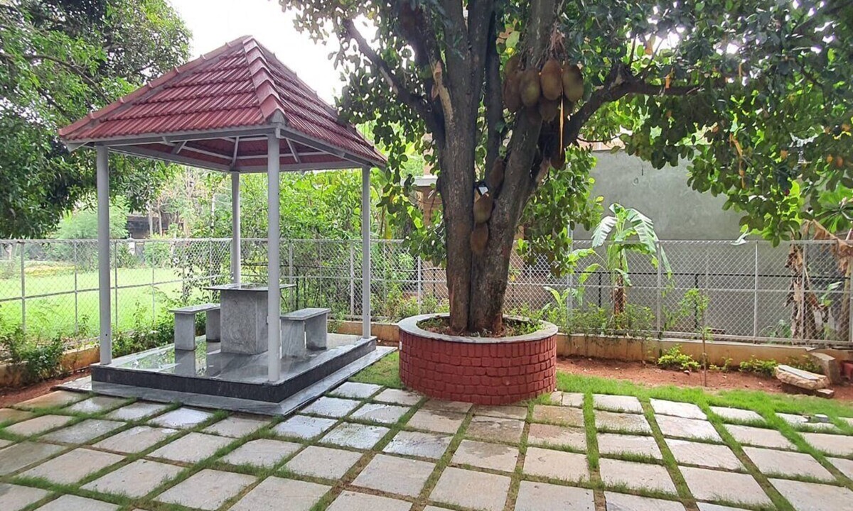 Narasapura Villa | SS Lumina Villa is located in Jade Garden, Bangalore surrounded with lush green.