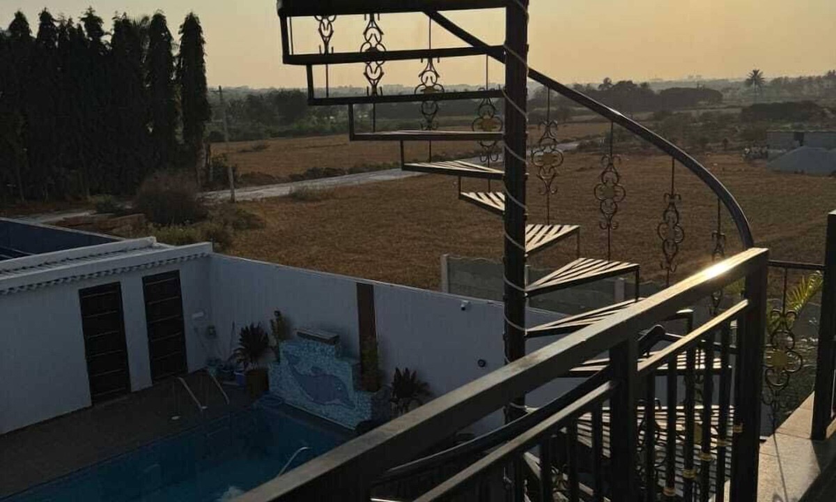 Devanahalli Hotel | Staylo Paradise Villa