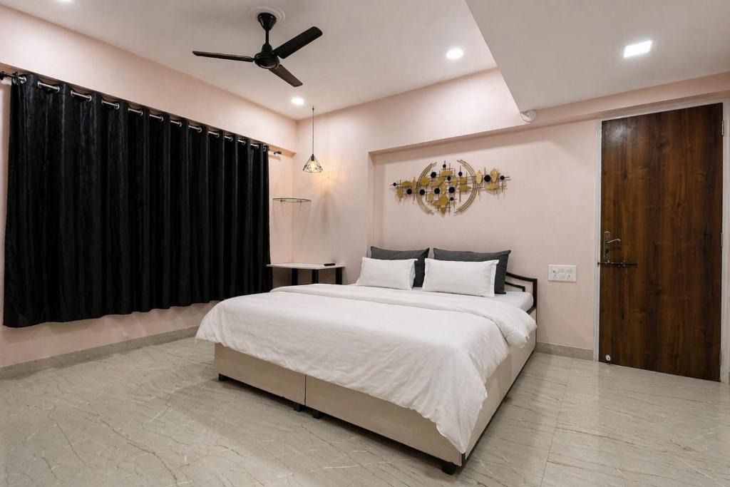 Chembur East Apartment | StayLuxe Rooms & Apartments Near BKC, Chembur
