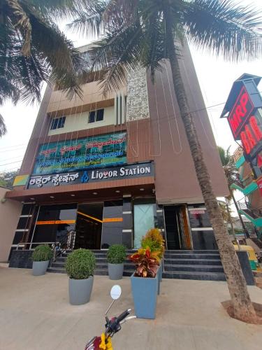 RR Nagar Hotel | STAYMAKER Karanji Paradise - Next to Liquor station