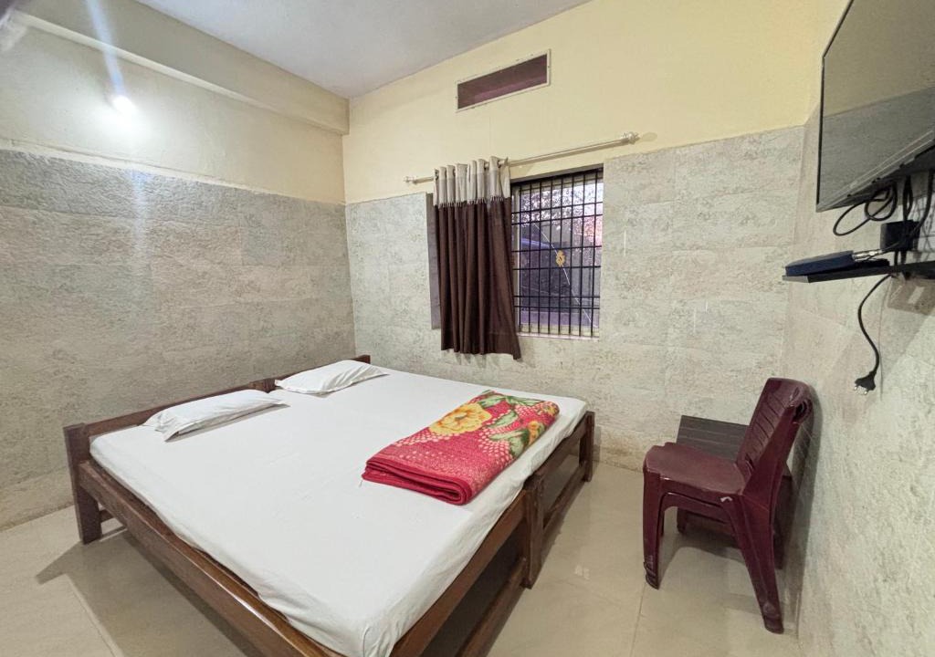 Murudeshwara Hotel | STAYMAKER Naik Residency