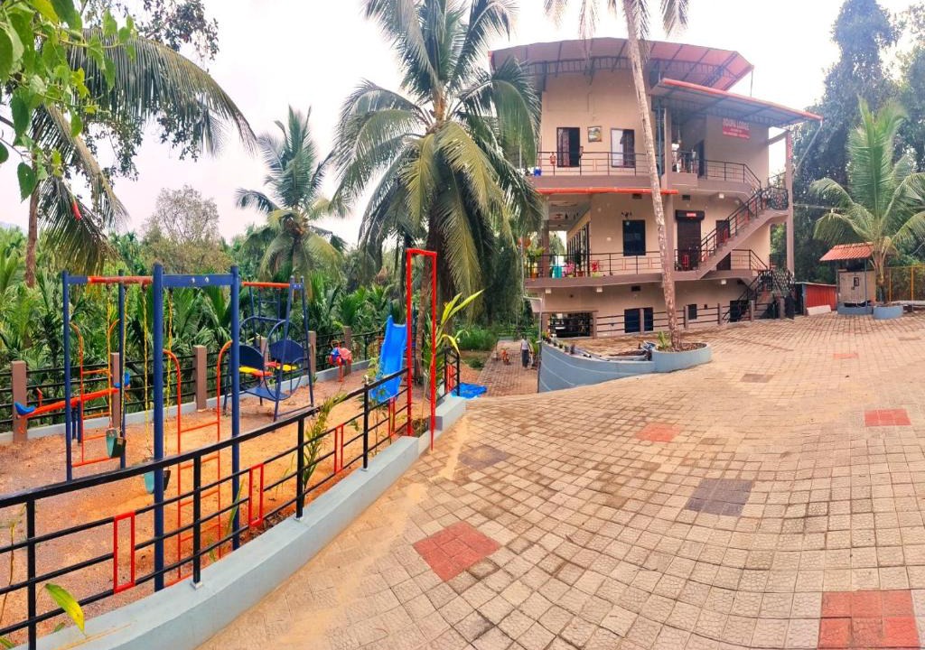 Beltangadi Hotel | STAYMAKER Roopa Lodge