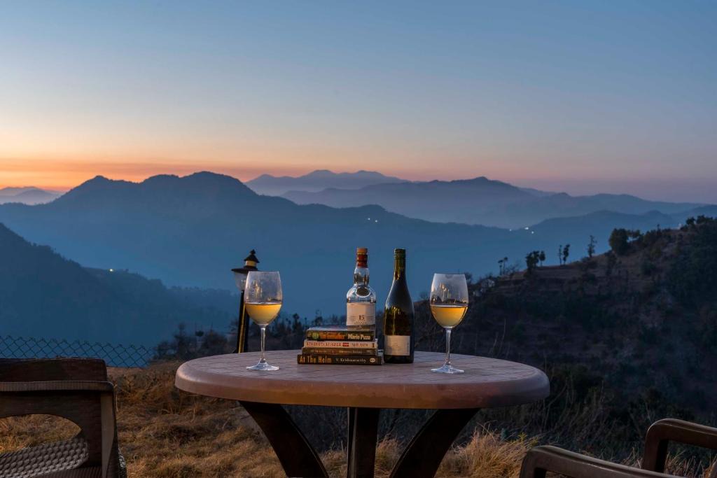 Tehri Range Villa | StayVista at Casa De Montana