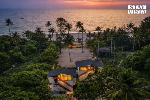 Alappuzha Villa | StayVista at Dynast - By the Beach with Pool, Lawn