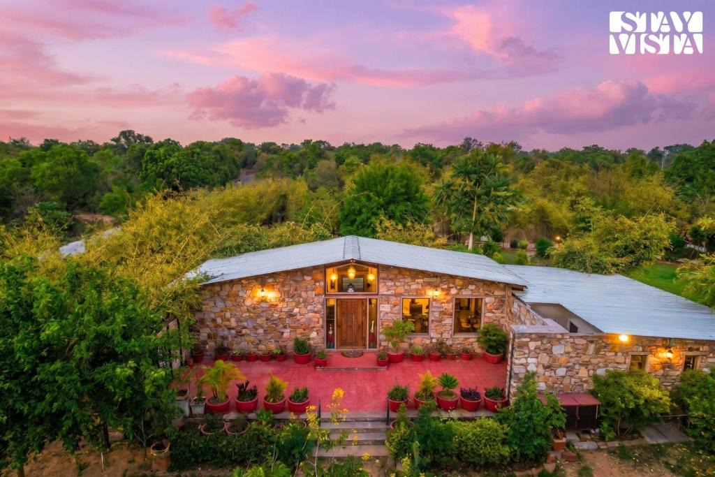 Achrol Villa | StayVista at Mulberry Tree House with Lawn, BBQ