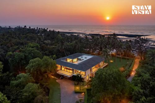 Alibaug Villa | StayVista at Sapphire Shores Beachfront Villa with Lawn, Pool