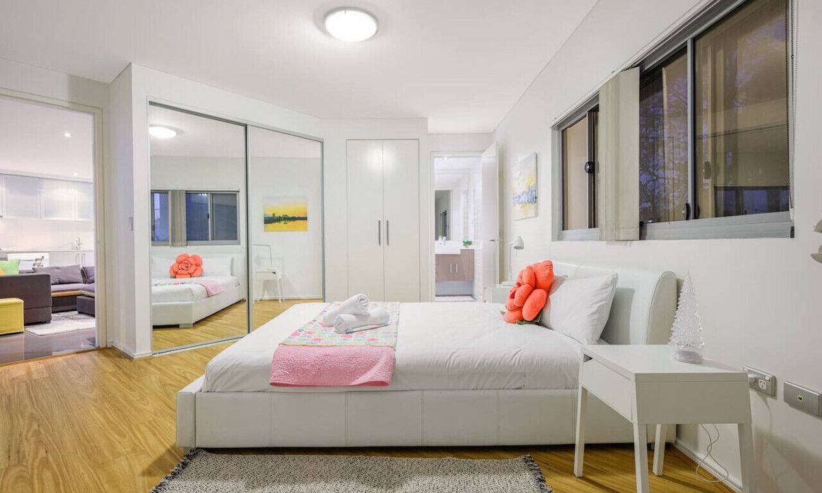 Strathfield Apartment | Strathfield sweet 2Br near Train Station/Shopping