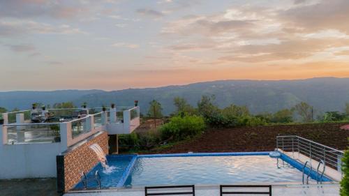 Mahabaleshwar Resort | Strawberry King Resort