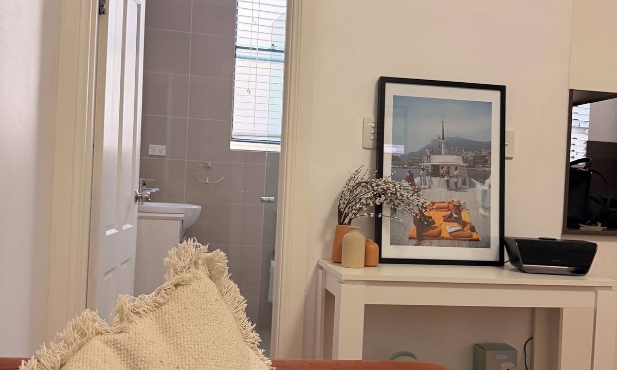 Bondi Apartment | Styled Bondi one-bed | 15 min walk to beach, cafés 2 mins & Westfield nearby.