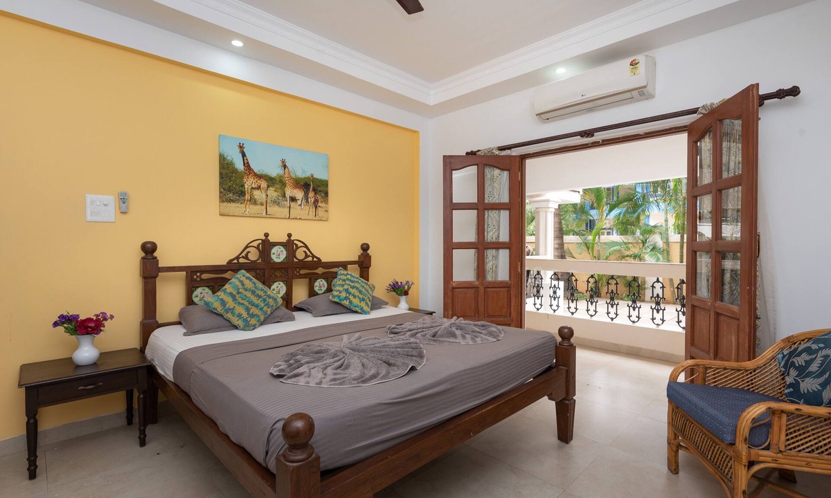 Gauravaddo Villa | Stylish 6-Bedroom Villa w/Pool & Seahorse Shower, 2 Min from Calangute Beach 🏖️