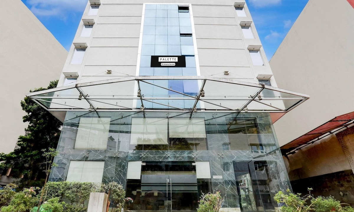 Ahmedabad City Centre House | Stylish & Modern Stays at Palette River Front