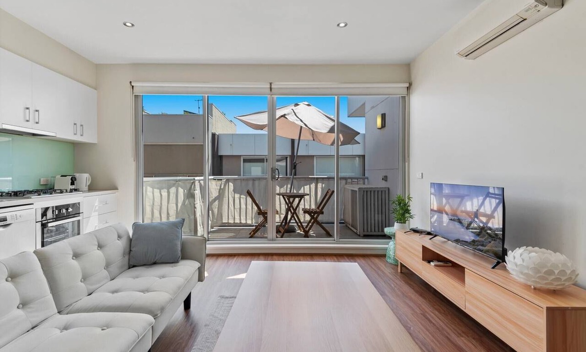 North Melbourne Apartment | Stylish North Melbourne Stay