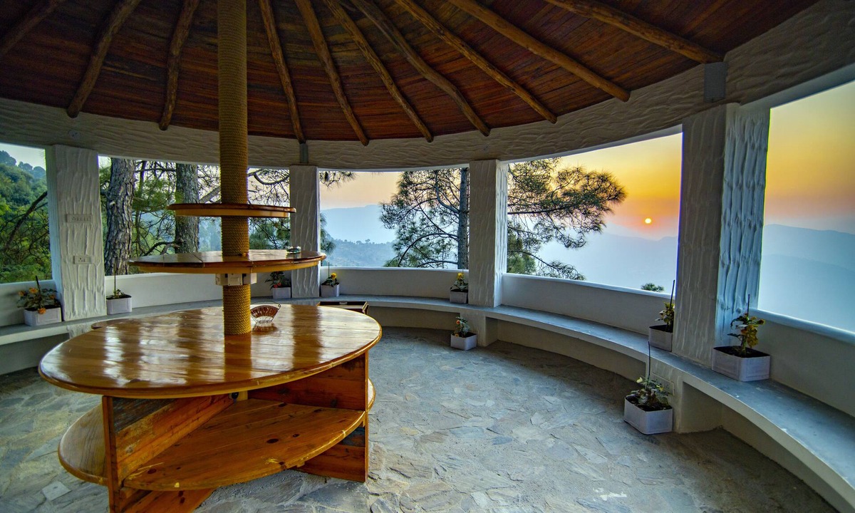 Jakh Hotel | Sukoon, Bhatrojkhan (Near Ranikhet)