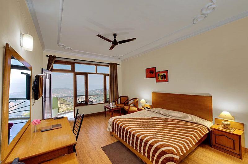 Kausani Hotel | Suman Royal