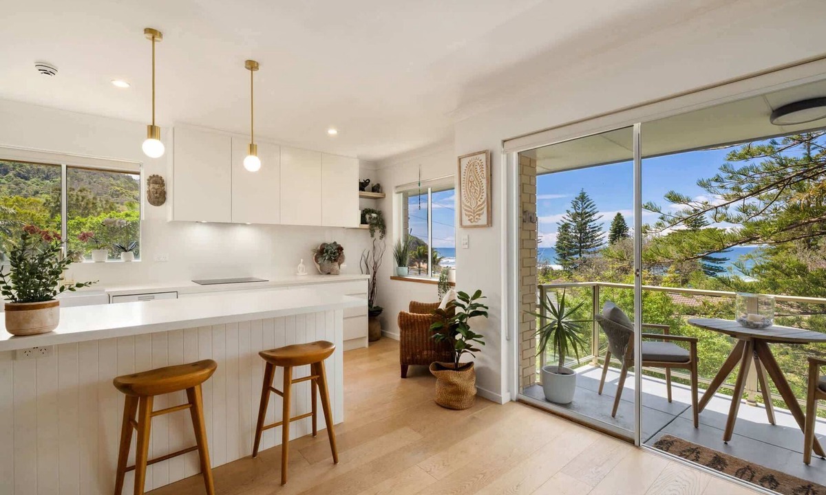 Newport Apartment | Sunrise Cove 2-Bed Apartment at Newport Beach