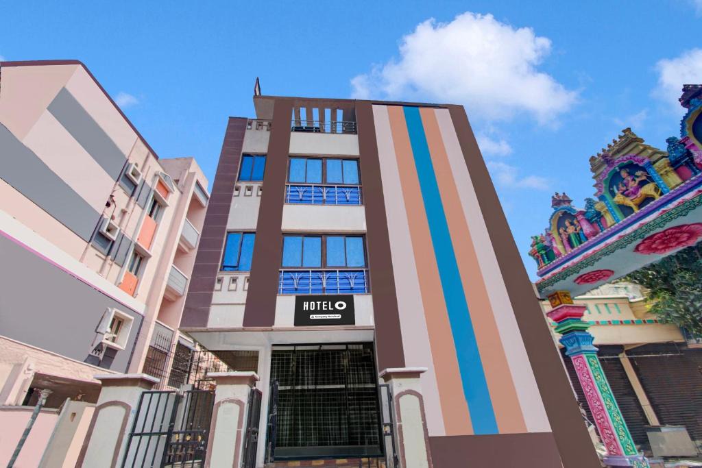 Visakhapatnam Hotel | Super OYO Hotel O Adarsh Nagar Near Kavya Hospital