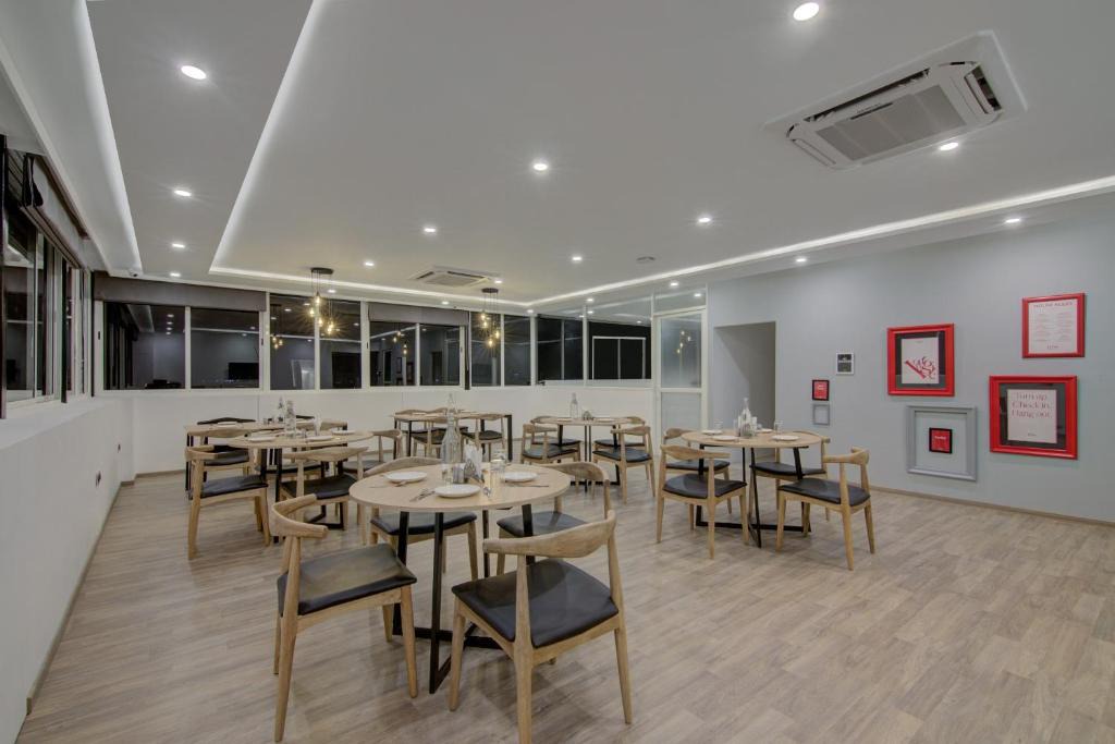 RR Nagar Hotel | Super Townhouse Global Village Tech Park Near Kengeri Bus Terminal Metro Station