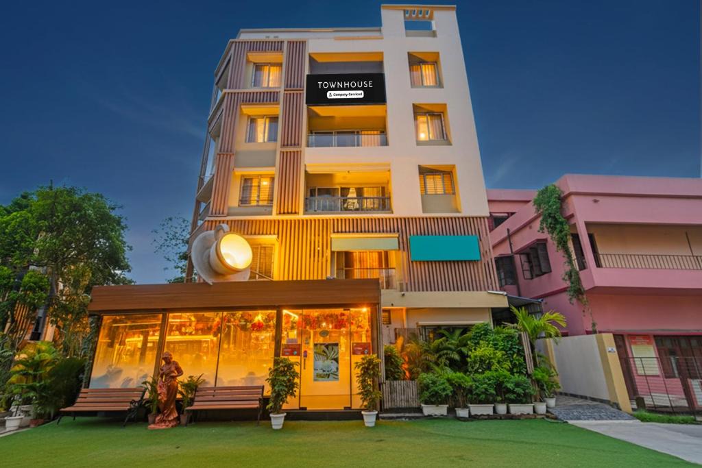 Belgachia Hotel | Super Townhouse Kolkata Railway Station Formerly Anushka Residency