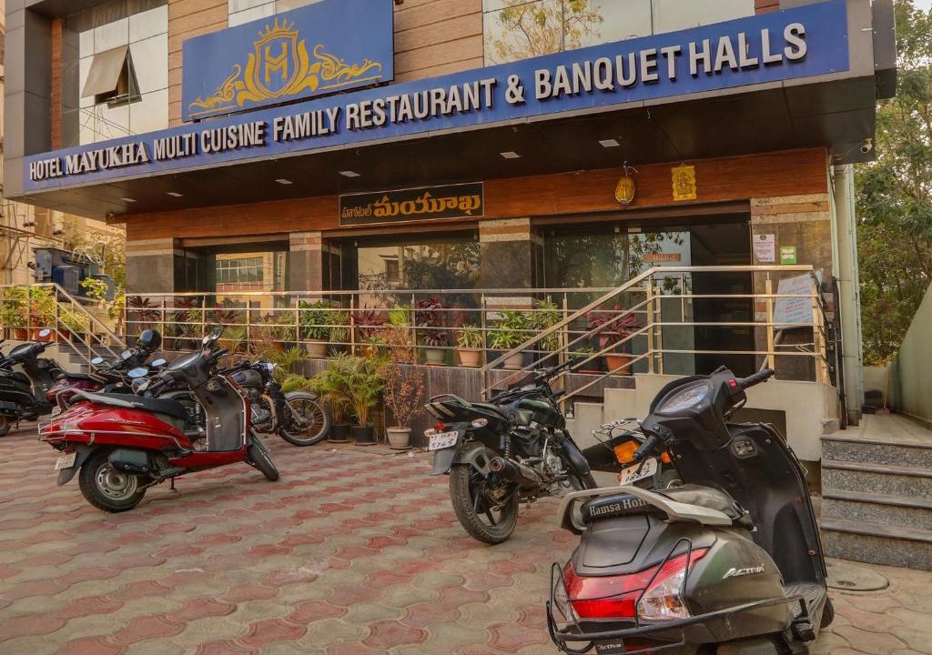 Kukatpally Housing Board Colony Hotel | Super Townhouse Qualia Prime