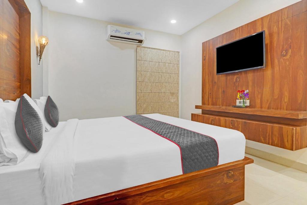 Kukatpally Housing Board Colony Hotel | Super Townhouse Rcc Pride