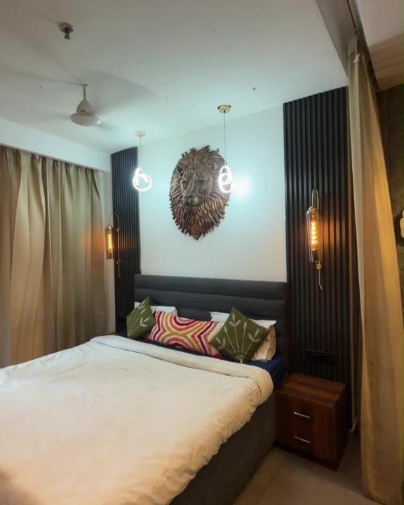Noida Apartment | Supernova skyvilla 7pm - 10am Night stay only