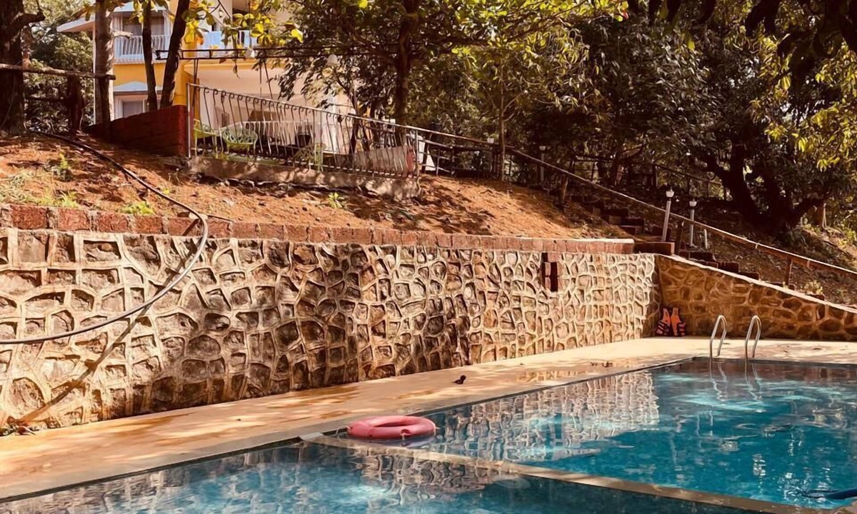 Mhsala Hotel | Sur Lake Resort