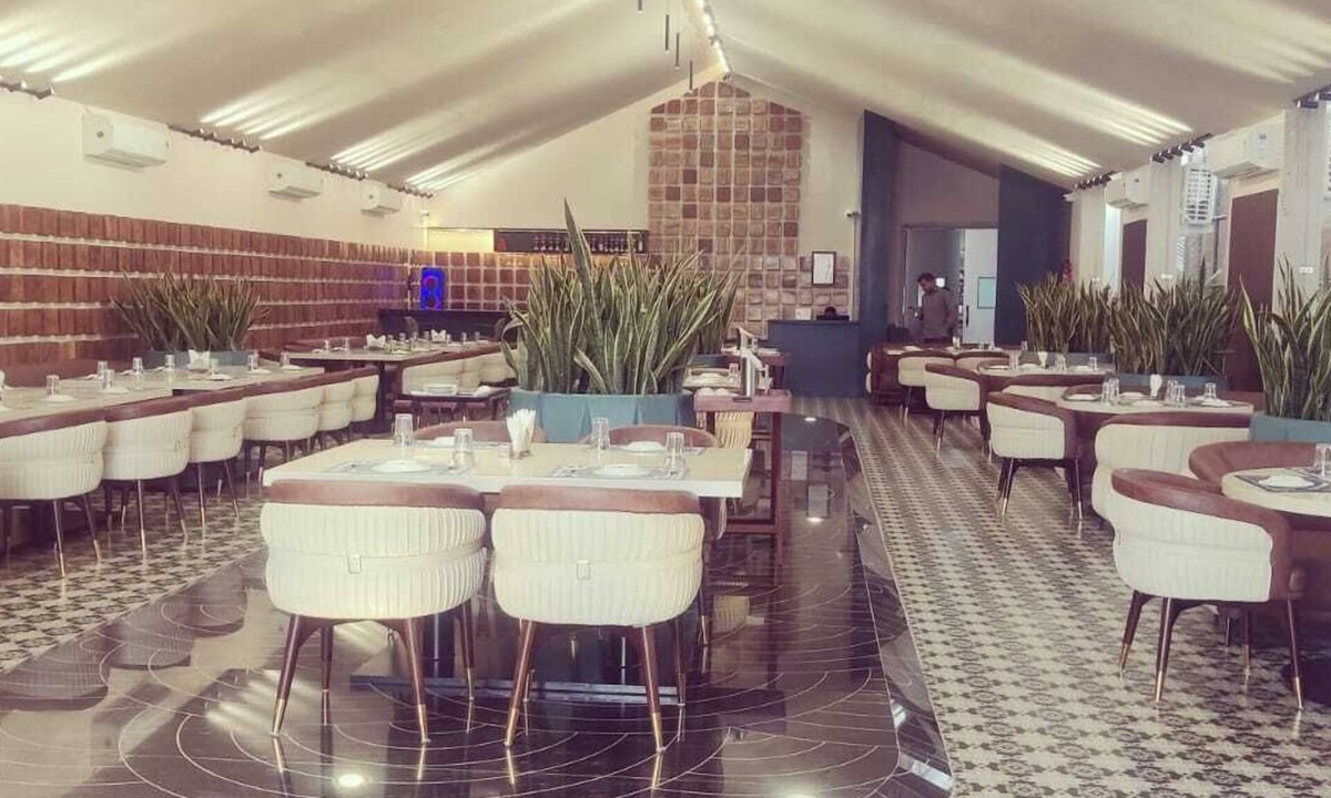 Jagdalpur Hotel | SWASTIKANANDAM RESORT