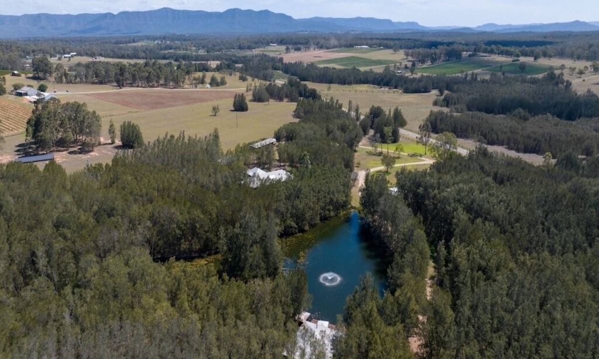 Pokolbin House | Sweetacres Hunter Valley - 5 uniquely styled cottages and stunning main house