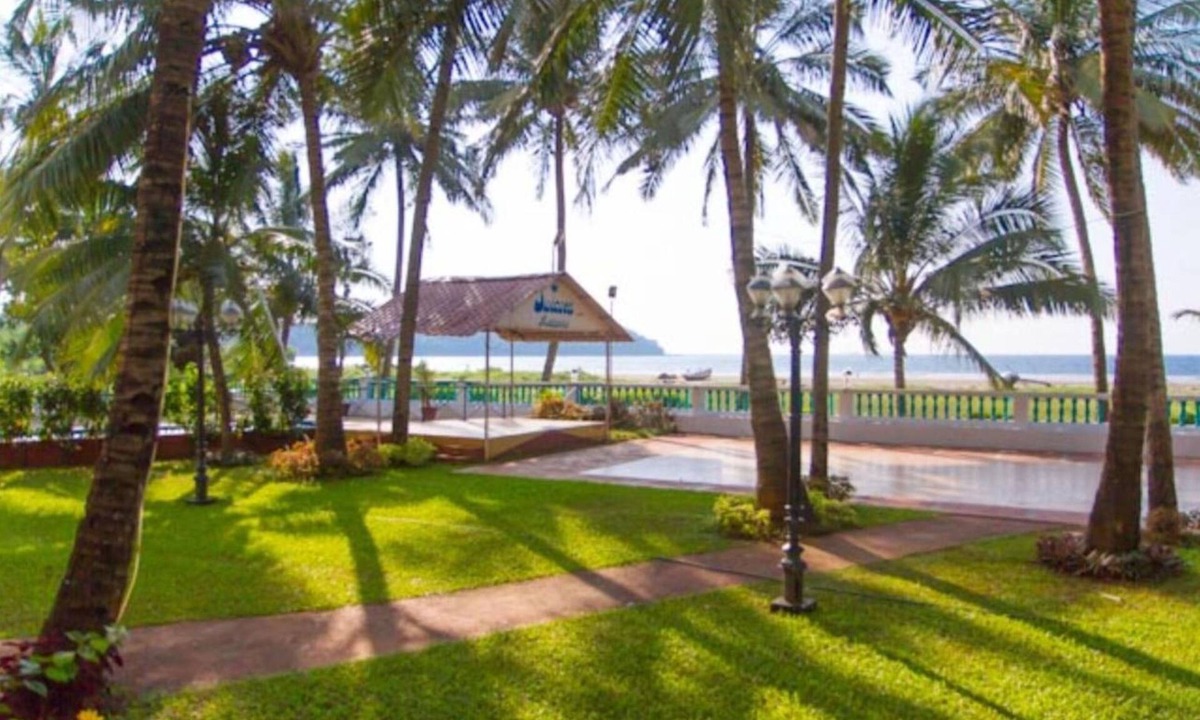 Caranzalem Hotel | Swim Sea Beach Resort