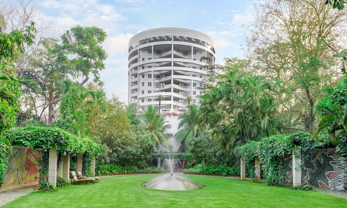 Wellington Pier Apartment | Taj Wellington Mews Luxury Residences