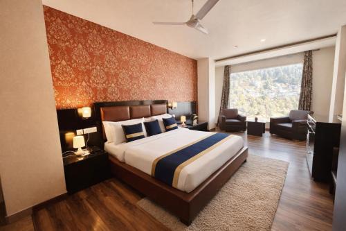 Lakhisarai Hotel | Tata Vista Resort-Centrally Heated & Air Cooled # Parking # Near Market # Top Rated # Most Awarded # Premium Rooms # Property Of The Year # By Vaikunth #