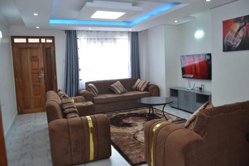Naivasha Villa | Tausi mweupe