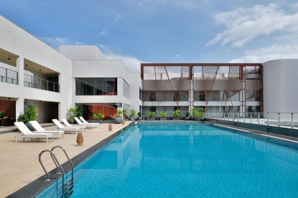 Maradu Hotel | The Artiste, Kochi, A Tribute Portfolio Hotel , Forum Mall