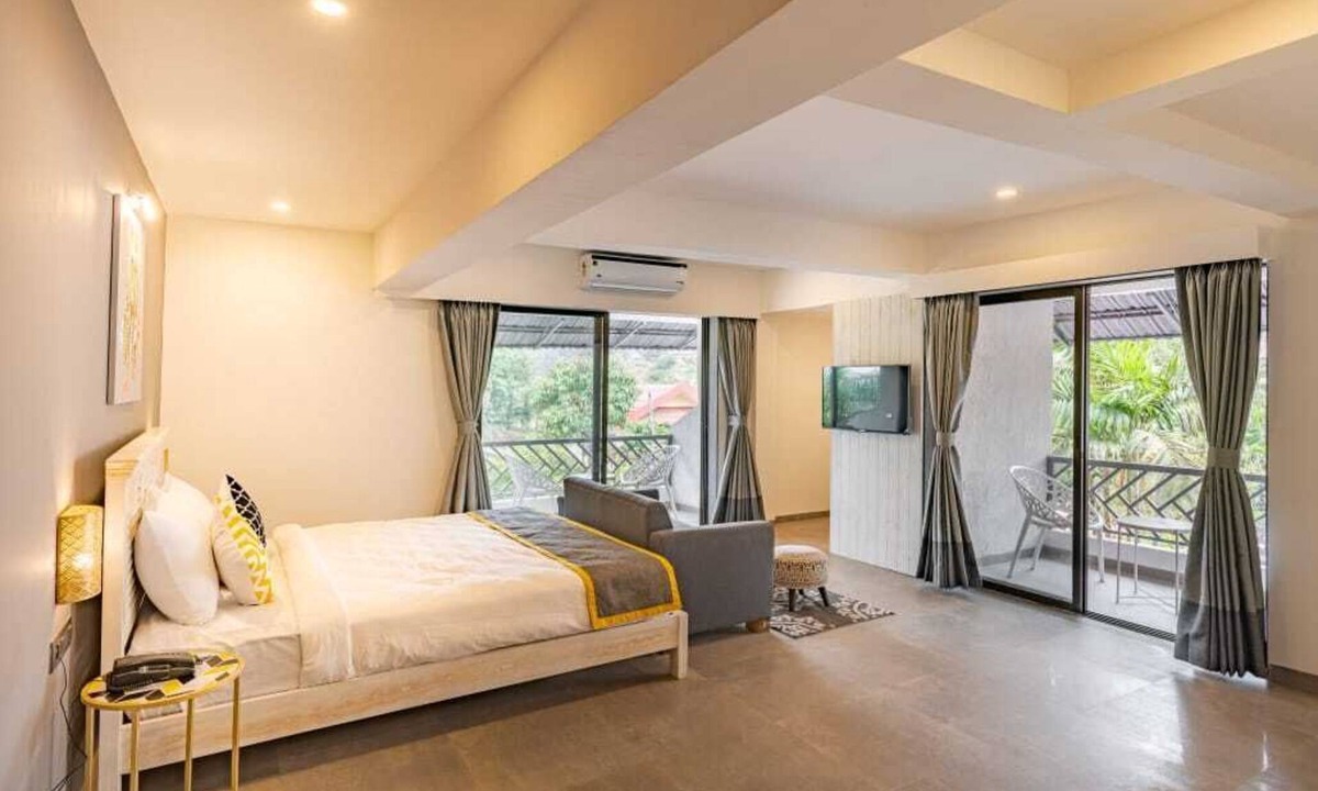Parshwapuram Hotel | The Bark- An Art Hotel