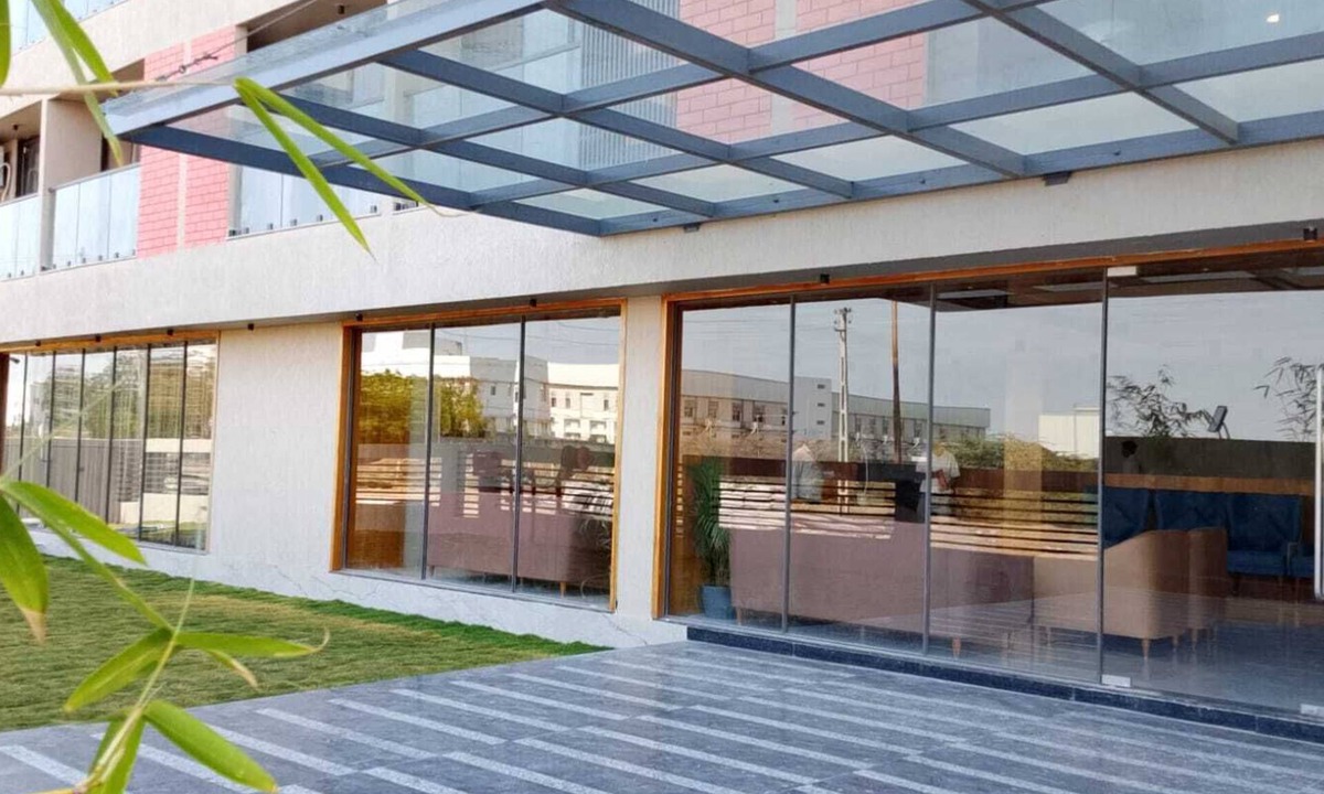 Sanand Hotel | The Blues Hotel