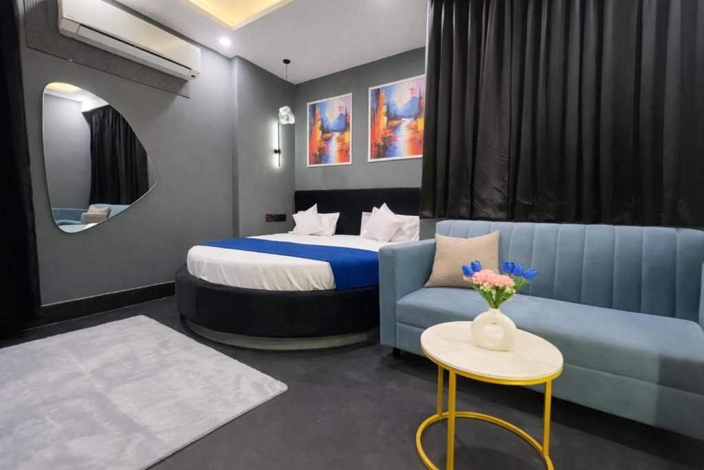South Extension Hotel | The Boutique Studio Near Green Park Delhi- By ACESTAYZ