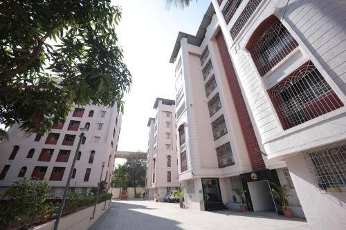 Thane West Apartment | The Byke Studio Pure Veg Apartment, Thane