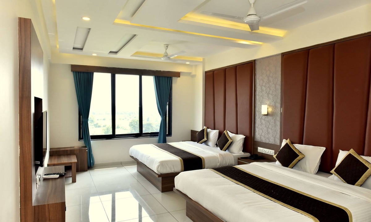Ahmedabad Hotel | The Castle Crown - Hotel Royal Square, Ahmedabad