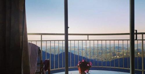 Devikolam Resort | The Cliff Resort, Munnar