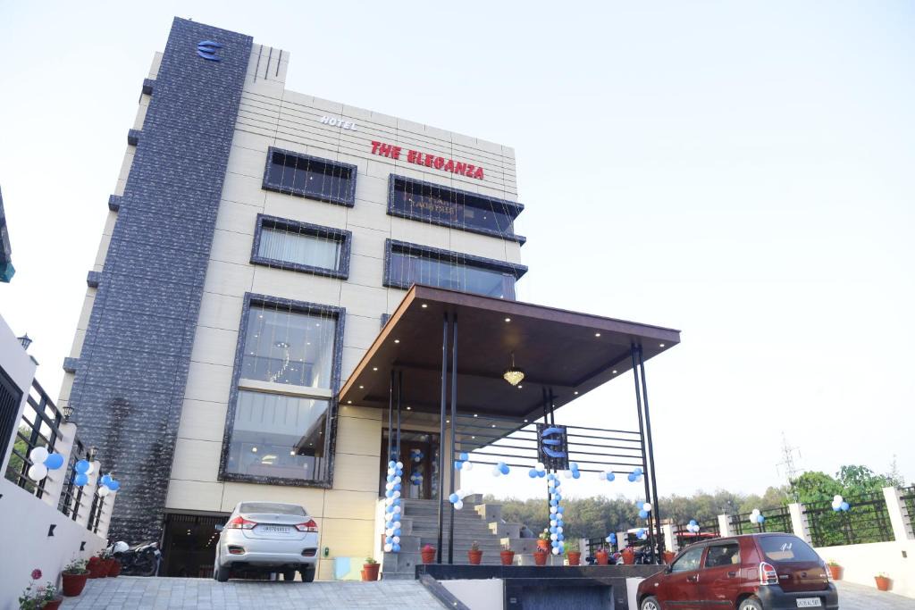 Jhajra Hotel | The Eleganza