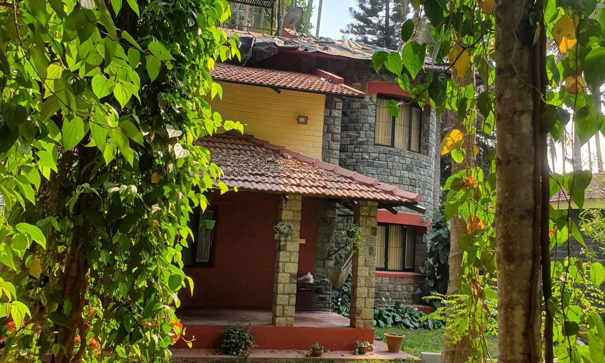 Agara House | the 'Farm Estate Social' Colonial House in Nature